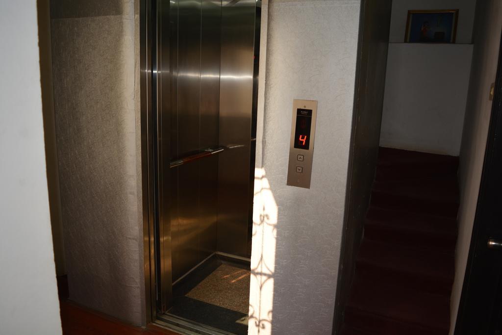 Hoang Cuong Hotel Hanoï Extérieur photo